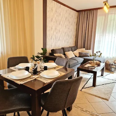 6 Luxury - Incl Wellness מלון דירות *