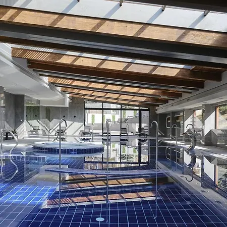6 Luxury - Incl Wellness